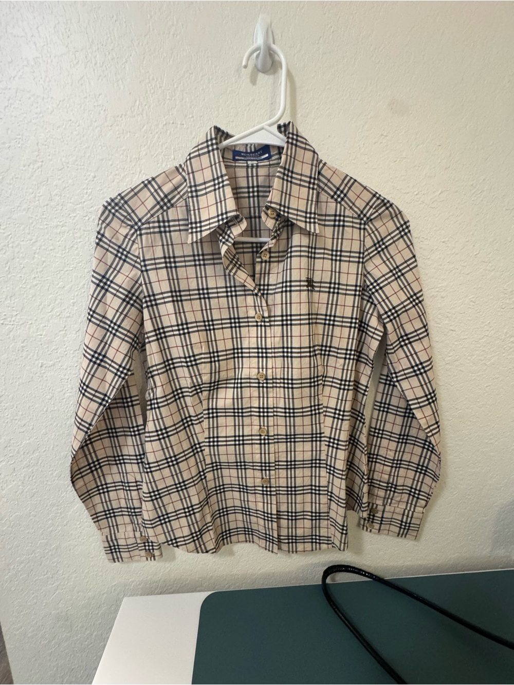 Burberry Classic Beige Plaid Button-Up Shirt - woman